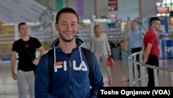 Стефан Младеновиќ: Штом падна првата бомба каде што живеев, веднаш одлучив да ја напуштам земјата