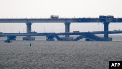 Від початку російського повномасштабного вторгнення в Україну Керченський міст, який сполучає територію Росії з окупованим українським Кримом, був пошкоджений вибухами двічі 