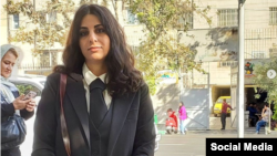 سپیده رشنو، دانشجو و شهروند معترض به حجاب اجباری