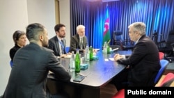 İlqar Məmmədov və Ouen Mörfi (Mənbə: REAL Partiyası)