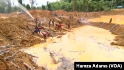 Masu hakar ma'adinai