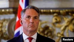FILE: Menteri Pertahanan Australia Richard Marles dalam konferensi pers di Quai d'Orsay, Paris, Prancis, 30 Januari 2023. (REUTERS/Sarah Meyssonnier)