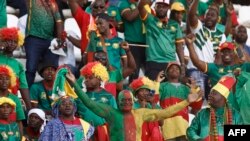 Le nouveau sélectionneur, Marc Brys, succède à Rigobert Song dont le contrat s'est achevé fin février et n'a pas été renouvelé par le président des Lions Indomptables, Samuel Eto'o.