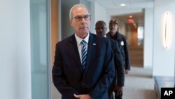 2023年11月7日，美国检察官大卫·韦斯(David Weiss)抵达华盛顿接受国会众议院司法委员会成员的质询。 （美联社照片）