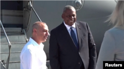 ظهر جمعه ۲۱ مهرماه لوید آستین وارد اسرائیل شد. 