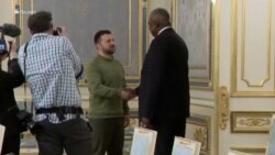 Lojd Ostin u Kijevu sa Zelenskim