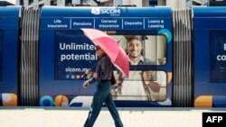 Après avoir ordonné lundi aux habitants de rester chez eux, le gouvernement de Maurice a assoupli la restriction mardi.