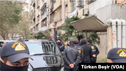 Arixv fotosu: "Abzas Media"nın direktoru Ülvi Həsənlinin həbsi, 20 noyabr 2023-cü il