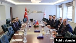 Mikayıl Cabbarov, Rövşən Nəcəf və Alparslan Bayraktarl (Mənbə: SOCAR)