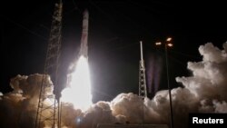 Roket Vulcan generasi berikutnya dari perusahaan patungan Boeing-Lockheed United Launch Alliance diluncurkan pada penerbangan debutnya dari Cape Canaveral, Florida, AS Senin 8 Januari 2024.
