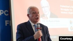 Penasihat Presiden Palestina Riyad Al-Maliki dalam acara diskusi yang diadakan oleh FPCI, di Jakarta, Selasa (20/8) mengatakan Indonesia harus berhati-hati jika ingin membuka hubungan diplomatik dengan Israel di masa yang akan datang. (Humas FPCI)