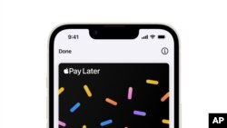 Dirancang dengan mempertimbangkan kesehatan finansial pengguna, Apple Pay Later memungkinkan pengguna mencicil pembeliannya dalam empat termin pembayaran, yang dilakukan selama enam minggu tanpa bunga dan biaya tambahan. (Foto: Business Wire/AP)