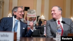 აშშ-ის თავდაცვის ყოფილი მდივანი და ცენტრალური დაზვერვის სააგენტოს ყოფილი დირექტორი, ლეონ პანეტა და აშშ-ის ყოფილი სახელმწიფო მდივანი, მაიკ პომპეო კონგრესში გამართულ მოსმენაზე. 2024 წლის 30 იანვარი.