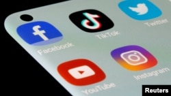 ILUSTRASI - TikTok dan YouTube sedang mempertimbangkan untuk mengajukan izin e-commerce di Indonesia, bergabung dengan Meta. 