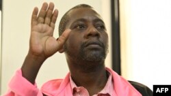 Paul Nthenge Mackenzie et ses coaccusés feront face à 10 chefs d'accusation, dont meurtre, homicide involontaire et terrorisme.