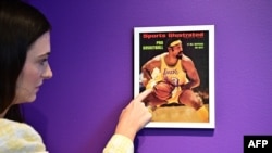 Nul ne saurait dire avec certitude ce qu’il adviendra de Sports Illustrated dans les prochains mois. (Photo by Frederic J. BROWN / AFP)