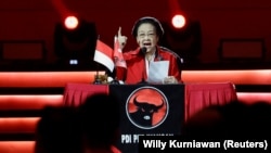 Ketua Umum Partai Demokrasi Perjuangan (PDI-P) Megawati Sukarnoputri saat berpidato dalam rakernas PDIP di Jakarta, 29 September 2023. (Foto: Willy Kurniawan)
