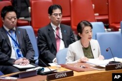 시노 미츠코 주유엔 일본대표부 차석대사가 지난해 7월 북한의 ICBM 발사 문제를 논의하기 위해 열린 안보리 회의에서 발언하고 있다.