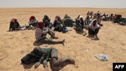 Les témoignages recueillis par Human Rights Watch montrent que des migrants ont été laissés sans eau, ni nourriture ni abris en plein désert.