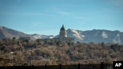 Pogled na zgradu državnog Capitola u Solt Lake City-ju u Utahu - novembar 2020 (Foto: AP/Wong Maye-E)