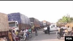 Iyakar Najeriya Da Nijar - Masu cinikayya, ‘yan kasuwa wasu dauke da albasa