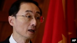 쑨웨이둥 중국 외교부 부부