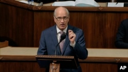 Bil Kiting, kongresmen iz države Masačusets, u Predstavničkom domu, 18. decembra 2019. godine. (Foto: House Television via AP)