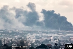 ภาพควันจากการถล่มโจมตีของอิสราเอล ที่เมืองคานยูนิส เมื่อ 3 ม.ค. 2567