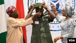 Lagbaja Ya Zama Cikakken Janaral Mai Tauraro Uku