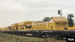 资料照片：非洲安哥拉境内的洛比托走廊铁路项目。(2024年8月29日)