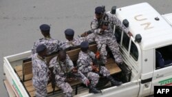 Des policiers patrouillent à Bujumbura, au Burundi. (photo d'archives)
