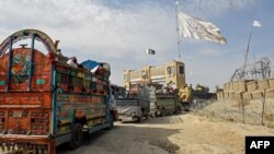 کندهار کې د طالبانو اطلاعاتو او فرهنګ ریاست ویلي تیرو۹ میاشتو کې ۵۸۶۶۳ کورنۍ چې د غړو شمیر یې ۳۰۰ زره او ۹۳۰۱ کسانو ته رسیږي له پاکستان څخه افغانستان ته ستنې شوي دي. (عکس ارشیف).