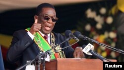 FILE - UMongameli Emmerson Mnangagwa ekhuluma eseHarare, Zimbabwe, Sept. 4, 2023. 