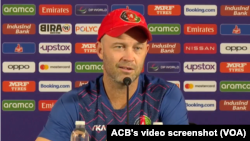 د افغانستان د کرکټ د ملي لوبډلې سر روزونکی جانتن ټرووټ 