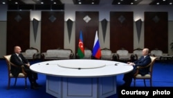 İlham Əliyev və Vladimir Putin (Rəsmi foto)