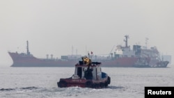 Teretni brodovi, među kojima su i oni koji učestvuju u Crnomoskrom sporazumu čekaju da prođu kroz Bosforski moreuz, 31. oktobar 2022.