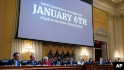 រូបឯកសារ៖ គណៈកម្មាធិការស៊ើបអង្កេតលើកុបកម្មវិមានសភាអាមេរិក ៦ មករា ធ្វើសវនាការមួយនៅវិមានសភាអាមេរិក នៅរដ្ឋធានីវ៉ាស៊ីនតោន កាលពីថ្ងៃទី ២១ ខែកក្កដា ឆ្នាំ ២០២២។