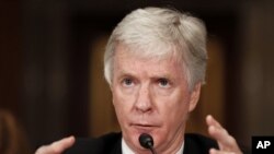 Ryan Crocker testifies on Capitol Hill in Washington before the Senate Foreign Relations Committee hearing on Afghanistan ( 2010 file photo)