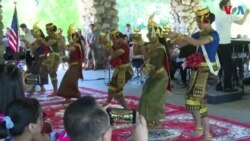 អ្នករៀបចំកម្មវិធីប្រឹងប្រែងបង្រួបបង្រួមសហគមន៍ដោយការសម្តែងសិល្បៈរួមគ្នា