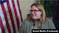 افغانستان لپاره د امریکا د سفارت شادرژدافیرې کرن ډیکر ویلي چې په طبي انسیتیوتونو کې د ښځو او نجونو پر زده کړو بندیز به د افغان میرمنو او ماشومانو پر روغتیا ډیرې ناوړې اغیزې وکړي.