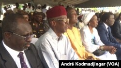 Les acteurs politiques se préparent pour le dialogue national inclusif, le 17 juillet 2022. (VOA/André Kodmadjingar).