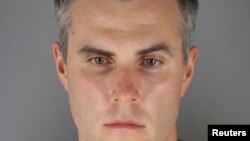 Mantan petugas polisi, Thomas Lane, terlihat dalam foto tahanan Penjara Hennepin County di Minneapolis, Minneapolis, pada 3 Juni 2020. (Foto: Hennepin County Sheriff's Office/Handout via Reuters)