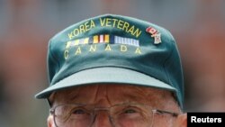 캐나다군 출신 한국전쟁 참전용사가 지난 2018년 오타와에서 열린 정전협정 기념행사에 참석하고 있다. (자료사진)
