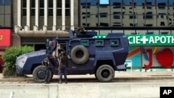 La justice a interdit à Nicolas Kazadi, François Rubota et Guy Mikulu de sortir du territoire.