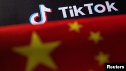 中国国旗和TikTok标志