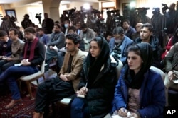 Avganistanski novinari prisustvuju konferenciji za novinare u Kabulu, Afganistan, 13. februara 2022.