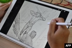 Ilustrasi seperti pada foto di atas, apabila sudah mengantongi sertifikat hak kekayaan intelektual dan memenuhi syarat lain, dapat diagunkan kepada bank atau lembaga keuangan lain untuk memperoleh pinjaman (Courtesy AFP/Adek Berry)