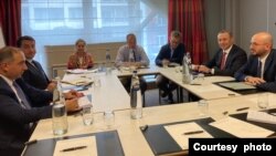 Brüsseldə Toivo Klaar, Hikmət Hacıyev və Armen Qriqoryan görüşüb (Foto Toivo Klaarın twitter hesabındandır)