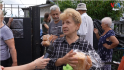 ហាង​នំប៉័ង​នៅ​ក្រុង​កៀវ​ចែក​នំប៉័ង​ឥត​គិត​ថ្លៃ​ដល់​ពលរដ្ឋ​អ៊ុយក្រែន​ដែល​ត្រូវ​ការ​ស្បៀង