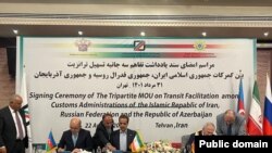 Tehranda Azərbaycan, İran və Rusiya gömrük xidmətlərinin üçtərəfli görüşü keçirilib.( Foto: Azərbaycanın İrandakı səfirliyinə məxsusdur)